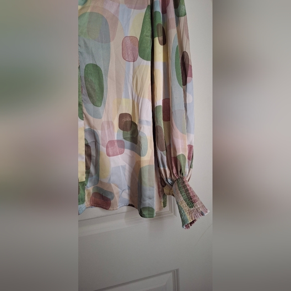 Full Of Love Mauve Pink Abstract Satin Blouse sz L aprox. - Picture 6 of 12